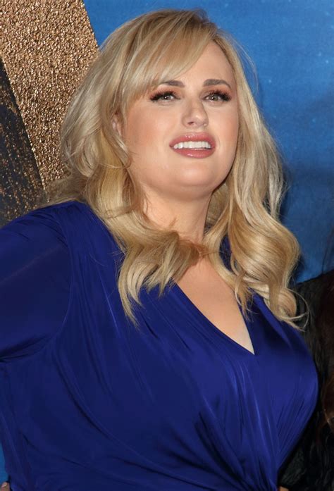 Rebel Wilson - "Cats" Photocall in London • CelebMafia