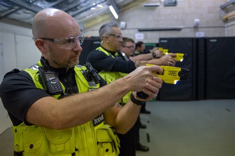 Taser - what is it and how do we use it? | Northamptonshire Police