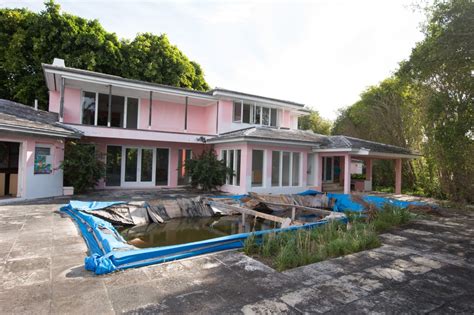 Pablo Escobar’s Miami mansion is being demolished