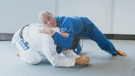 BJJ 101: D’Arce Choke | Evolve Daily