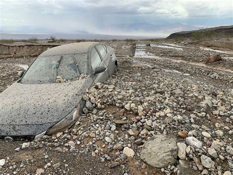 Car swallowed in Death Valley mud after flash flooding in California