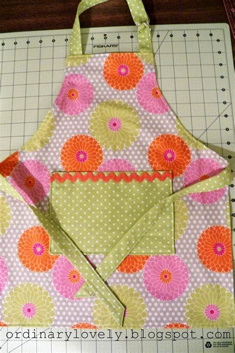 Ordinary Lovely: Toddler Apron Tutorial