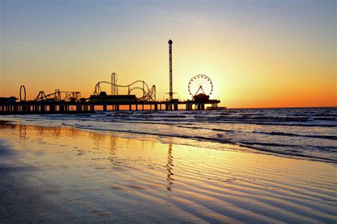 11 iconic things to do in Galveston right now