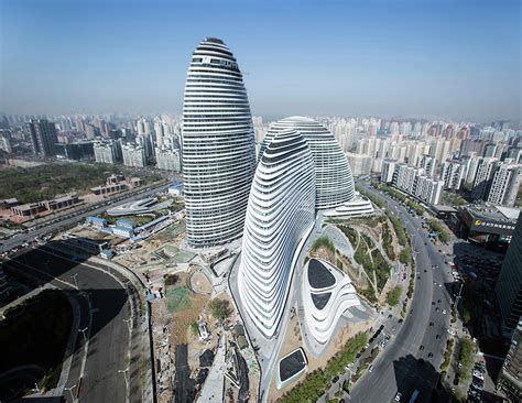 Zaha Hadid's Wangjing SOHO Wins Emporis Skyscraper Award | ArchDaily