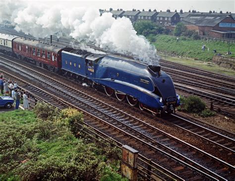 LNER steam locomotive 'Mallard' 4-6-2 A4 Pacific class, No 4468, 1938 ...