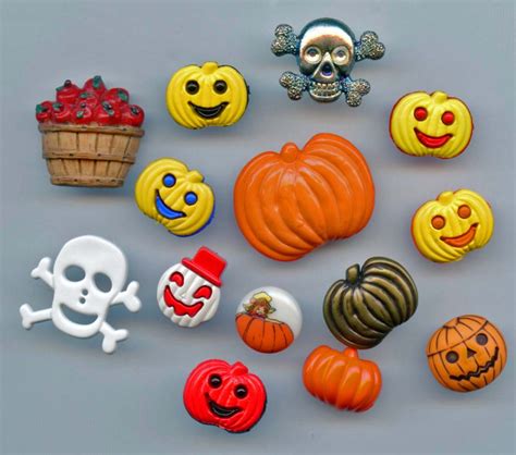 14 Buttons for Halloween