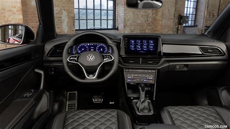 2022 Volkswagen T-Roc Cabriolet - Interior, Cockpit | Caricos