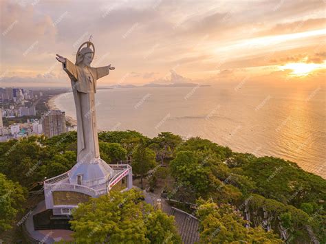 Premium Photo | Top view of vung tau with statue of jesus christ on ...