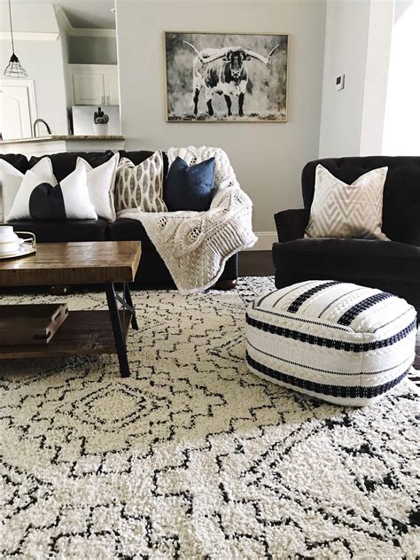 My New Living Room Rug - The Sister Studio #Livingroomideas | Black ...