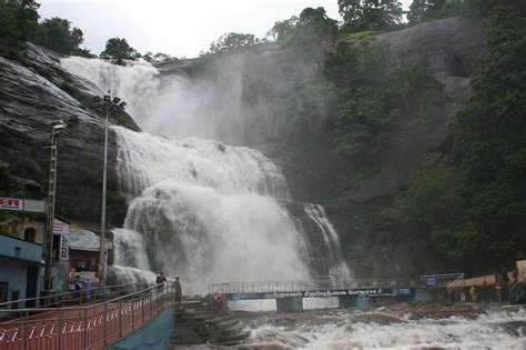 Kutralam Waterfalls - Holiday Landmark Blog