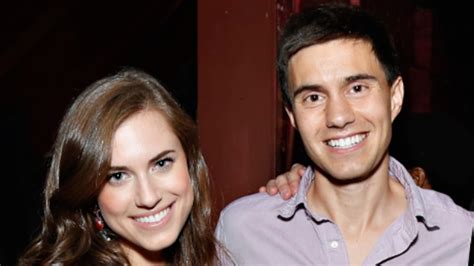 'Girls' Star Allison Williams Engaged!