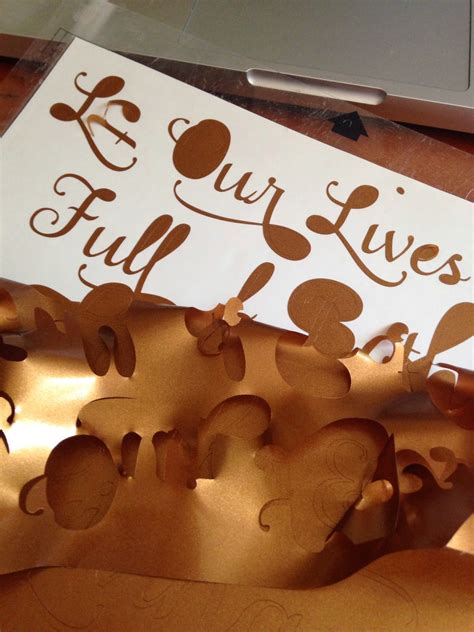 $1 DIY Thanksgiving Decorative Plates (And a Giveaway) - Silhouette School