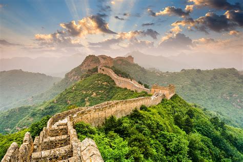 It’s now possible to book a room atop the Great Wall of China! Check ...