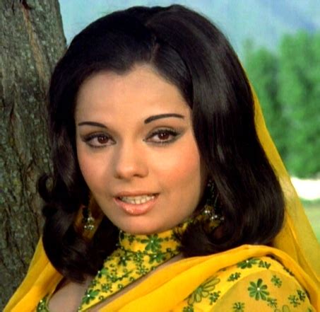 Mumtaz (actress) biography, birth date, birth place and pictures