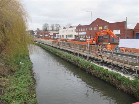 Construction of flood wall | Environment Agency | Flickr