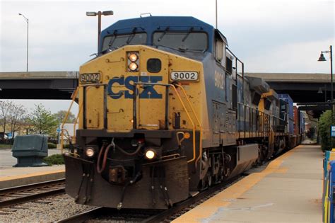 GE Dash 9-44CW CSX 9002 | GE Dash 9-44CW CSX locomotive numb… | Flickr