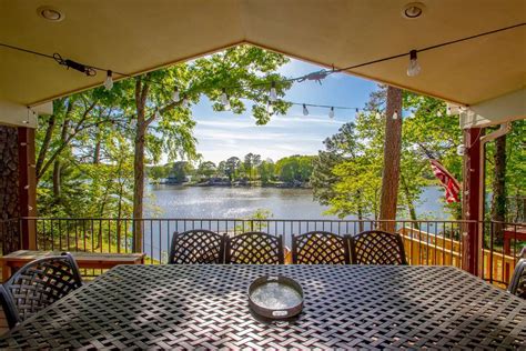 11 Hot Springs Airbnb Rentals Near Downtown and Lake Hamilton