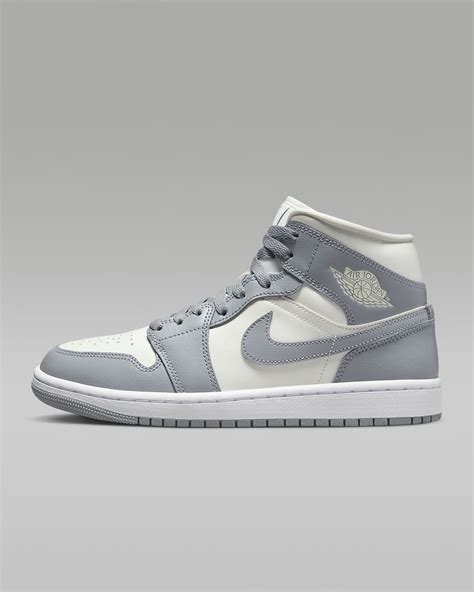 Air Jordan 1 Mid Women's Shoes. Nike ID