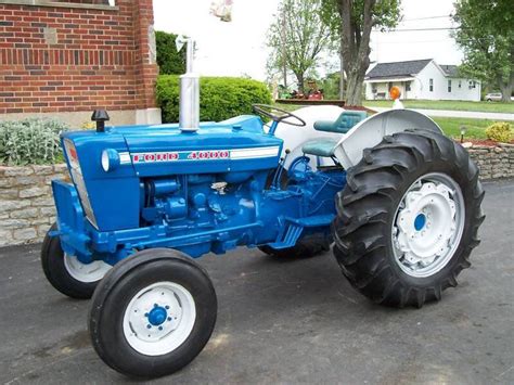 Ford 4000 | Ford tractors, Tractors, Farmall tractors