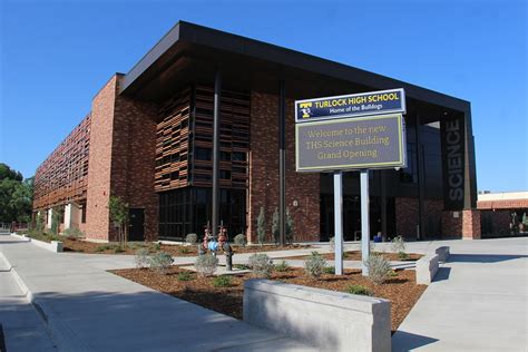 More space, updated tech in Turlock High’s new Science Building ...