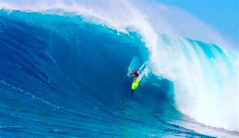 5 Life Lessons from Professional Big Wave Surfers | The Inertia