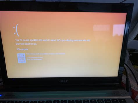 Nice, the yellow screen of death : r/computers