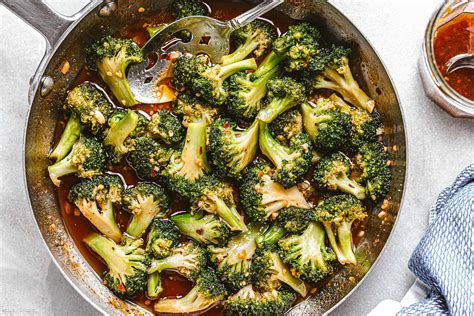 Broccoli Stir-Fry Recipe with Garlic Sauce – How Stir Fry Broccoli ...