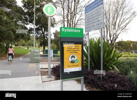 Rydalmere ferry wharf Stock Photo - Alamy