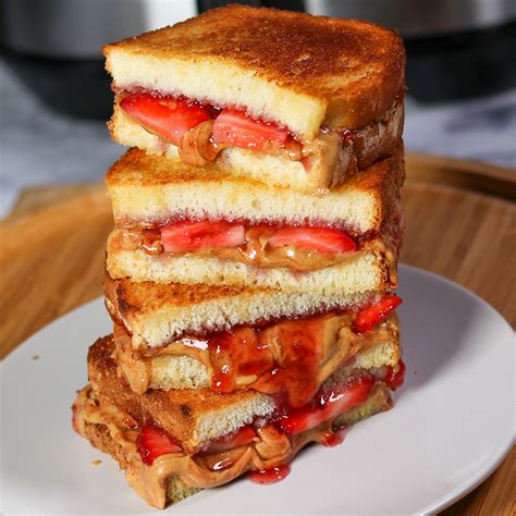 Ultimate Air Fryer Peanut Butter And Jelly Sandwich + Video | Munchy ...