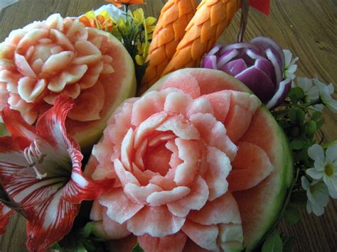 Beautiful Fruit Carvings,ผลไม้แกะสลัก | Fruits et légumes, Fruits