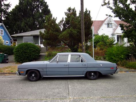 Seattle's Classics: 1975 Plymouth Valiant