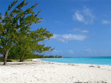 Gordon’s beach, Long Island, Bahamas - Ultimate guide (December 2024)