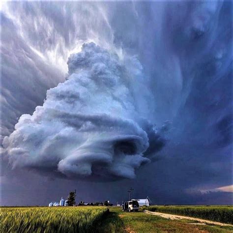 Unbelievably best shot of storm .. supercell near Leoti, Kansas by ...