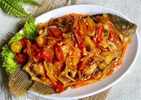 Resep Ikan Gurame Saus Asam Manis oleh silvia novi - Cookpad