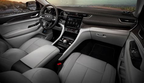 2025 Jeep Grand Cherokee L Interior - Zea Lillis