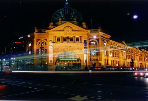 Flinders Station at night Free Photo Download | FreeImages