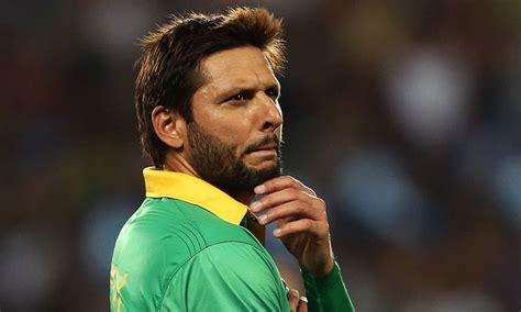 Shahid Afridi announces retirement from international cricket