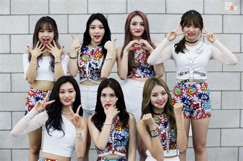 I.O.I obține un nou premiu cu piesa ‘Whatta Man’ | K-POP ROMÂNIA