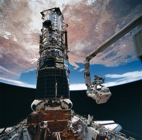 Hubble Space Telescope Releases New 30th Birthday Image - The New York ...