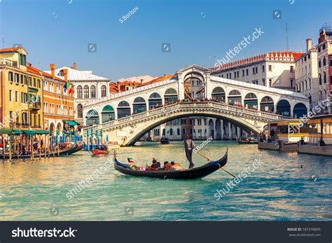 Gondola Near Rialto Bridge Venice Italy Stock Photo 187378805 ...