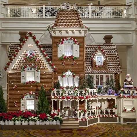 12 of Disney's Most Elaborate Gingerbread House Displays | POPSUGAR Food