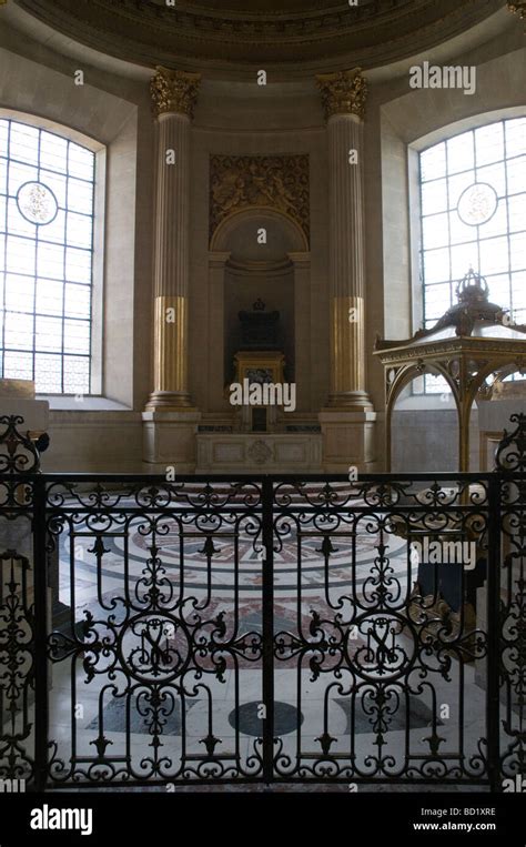 Monument inside the Napoleon Bonaparte's Tomb Stock Photo - Alamy