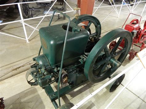 Stuhr Museum of the Prairie Pioneer's Engines: 1918 Fairbanks-Morse ...