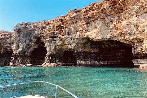 Visit of the Polignano a Mare Caves - Boat ride - skipper hire Puglia