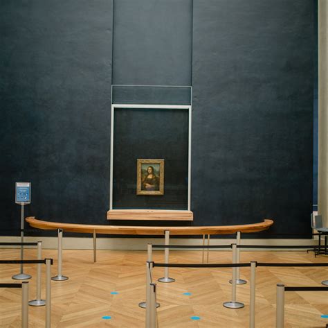 Louvre Museum Mona Lisa Room