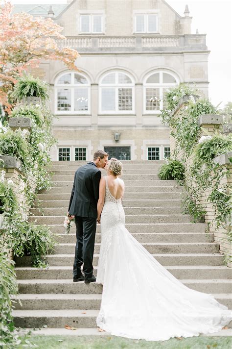 Timeless Laurel Hall Wedding in Indianapolis, Indiana ...