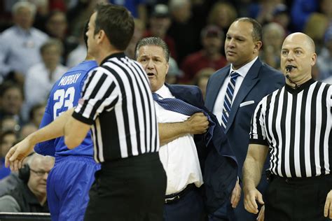 Kentucky Coach Calipari Thrown Out of South Carolina Game | wltx.com