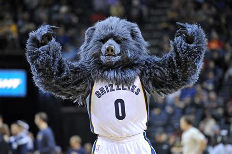 Grizzlies pool money to give team intern new car for Christmas after ...