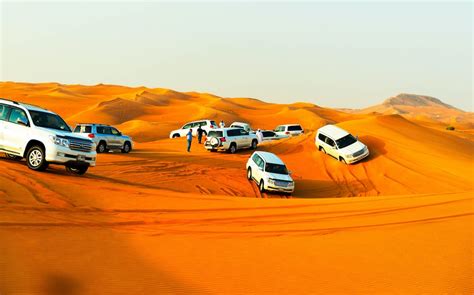 Dune Bashing à Dubaï : À quoi s'attendre, les safaris, FAQ et plus encore