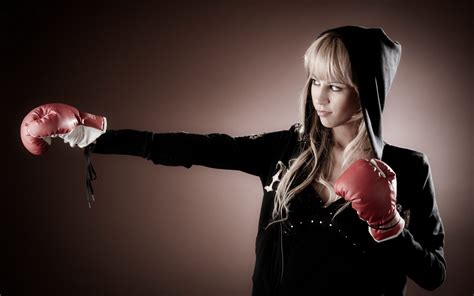 Blonde Girl Boxing Gloves wallpaper | 1680x1050 | #18890